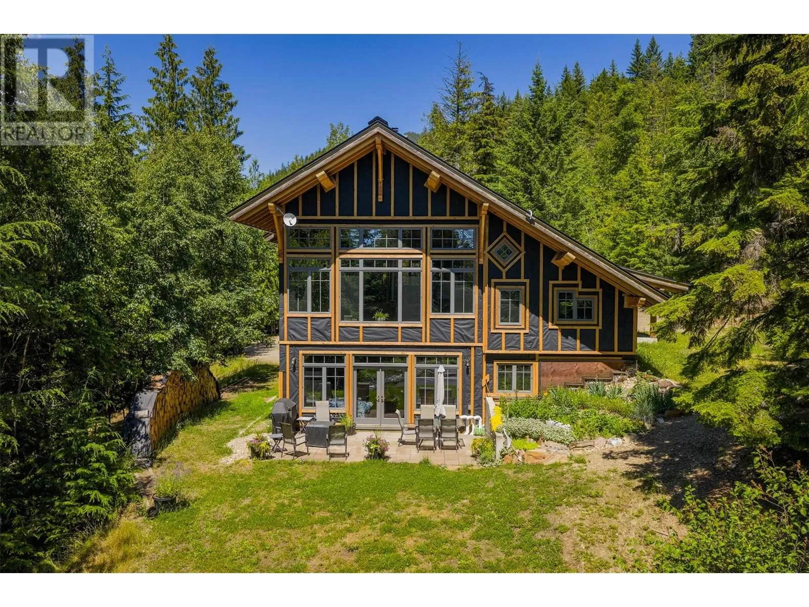 House for rent: 282 Duncan Dam Site Haul Road, Meadow Creek, British Columbia V0G 1N0