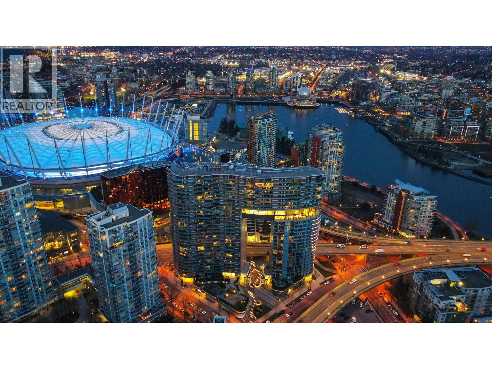 Apartment for rent: 2820 89 Nelson Street, Vancouver, British Columbia V6Z 0E7