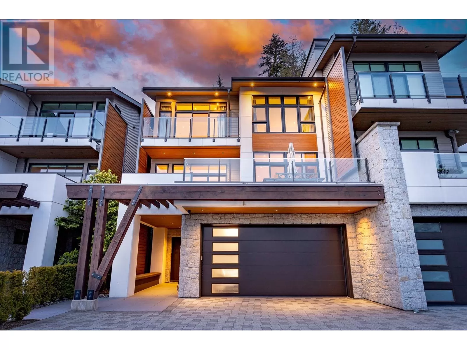 Row / Townhouse for rent: 2823 Chippendale Road, West Vancouver, British Columbia V7S 0A7