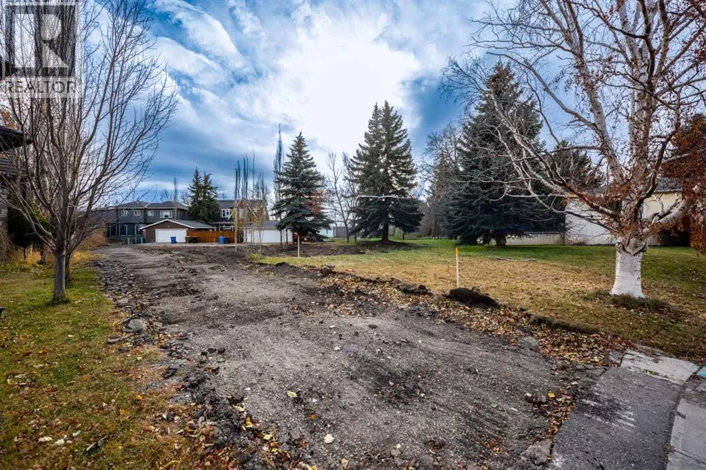 2826 31 Street Sw, Calgary, Alberta T3E 2P1