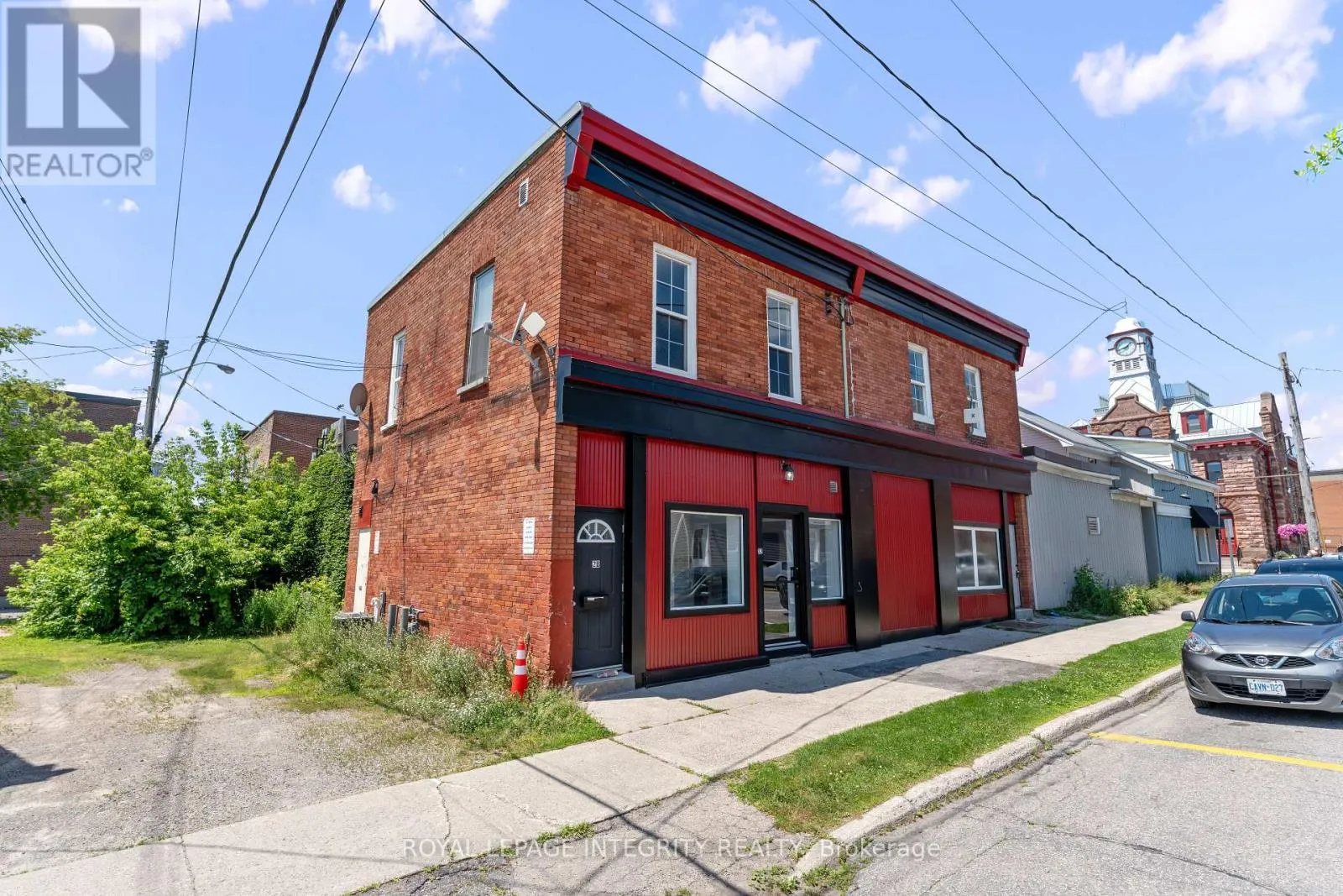 Triplex for rent: 28-34 Market Street, Smiths Falls, Ontario K7A 2E6