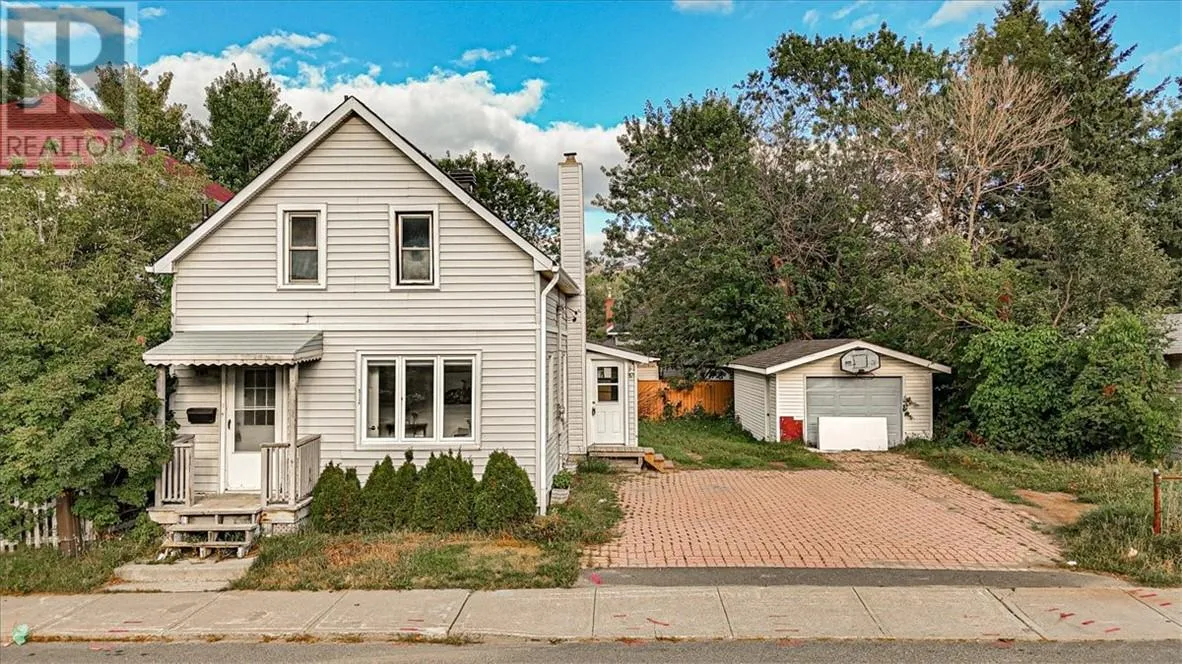 House for rent: 284 Notre Dame Avenue, Greater Sudbury, Ontario P3C 5K5