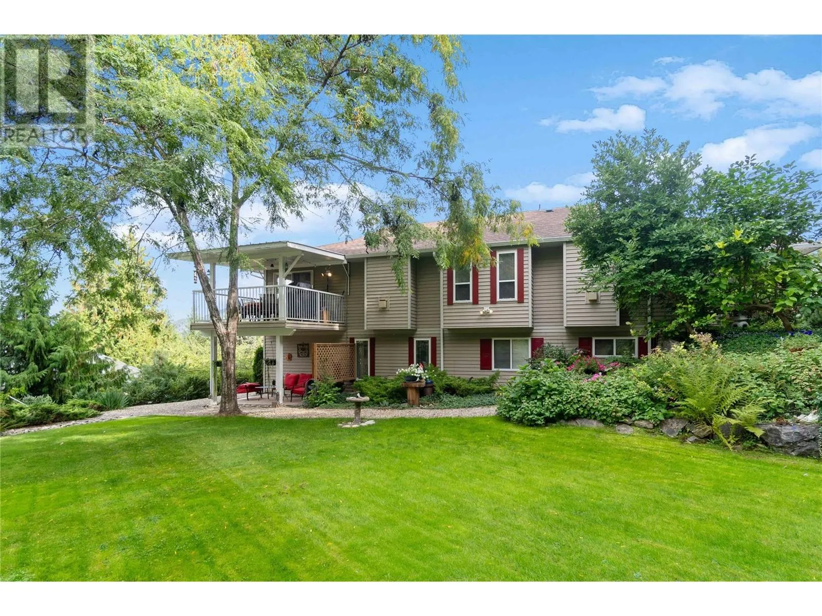 House for rent: 2847 Walsh Road, Sorrento, British Columbia V0E 2W1