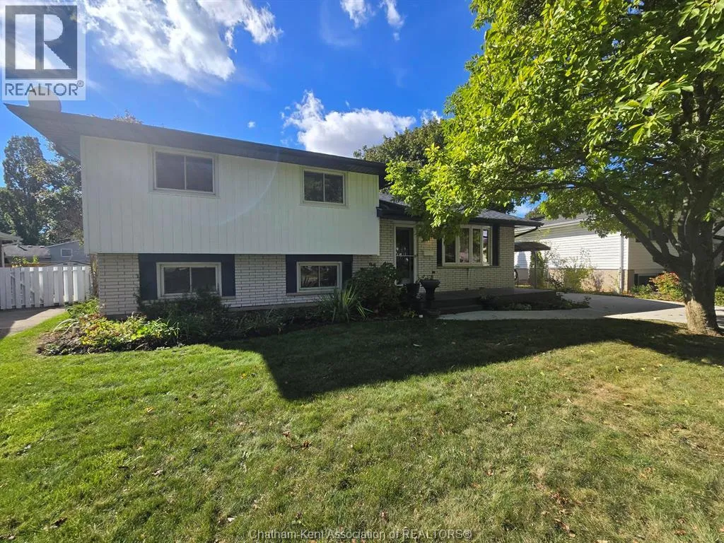 285 Baldoon Road, Chatham, Ontario N7L 1E5