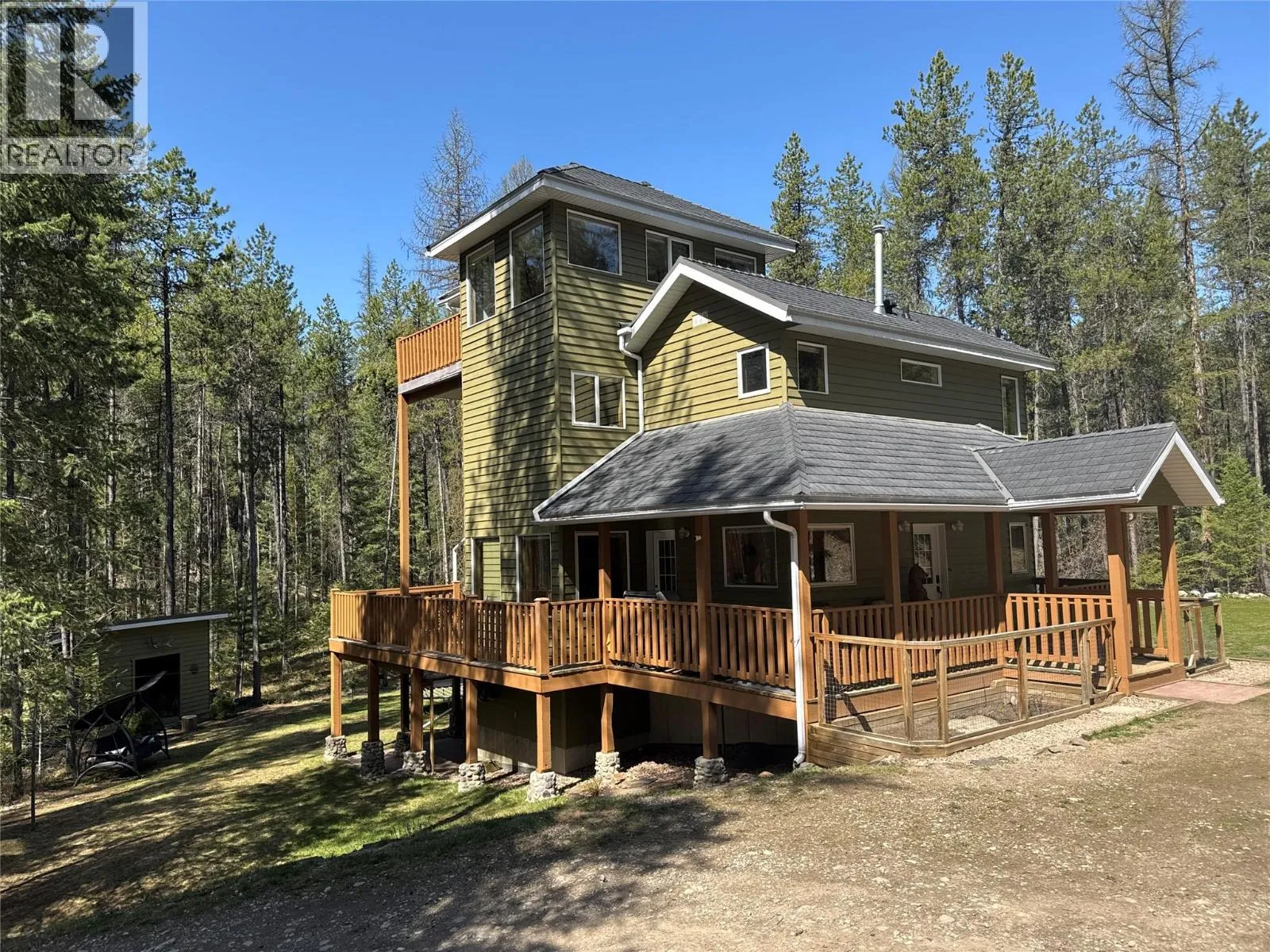 House for rent: 2851 Rosen Heights Road, Jaffray, British Columbia V0B 1T0