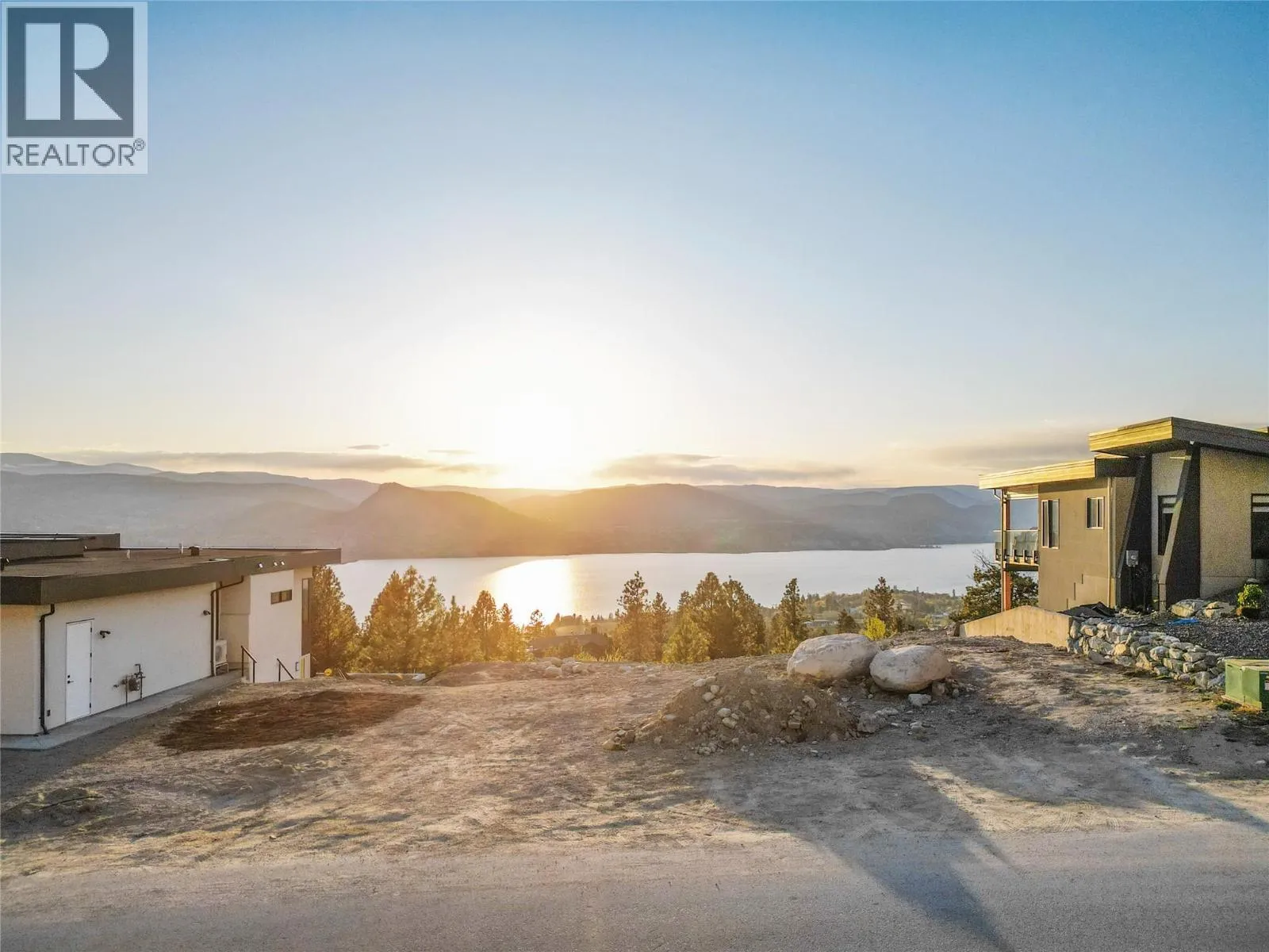 Other for rent: 2855 Outlook Way, Naramata, British Columbia V0H 1N1