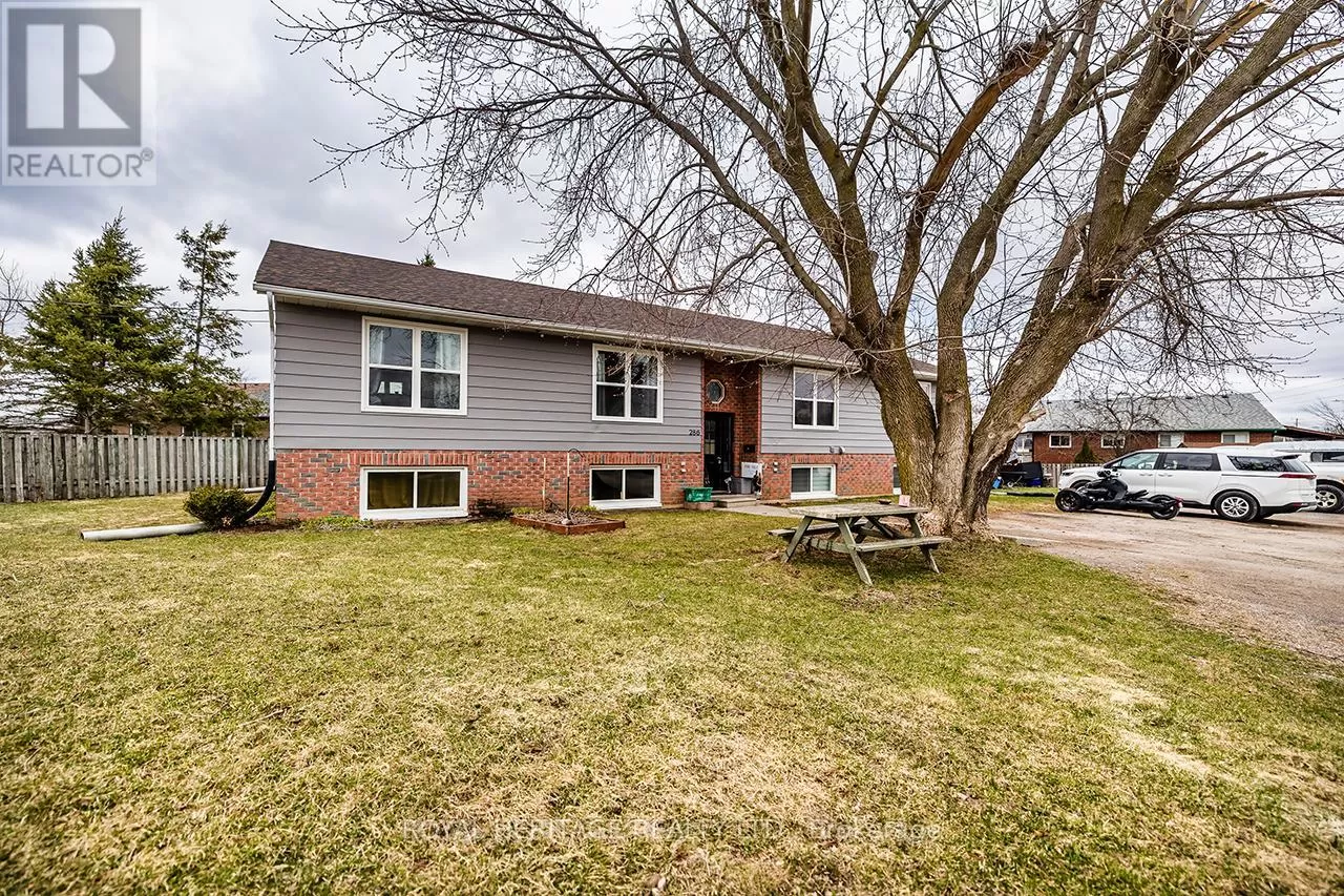 Fourplex for rent: 286 William Street N, Kawartha Lakes, Ontario K9V 5X7