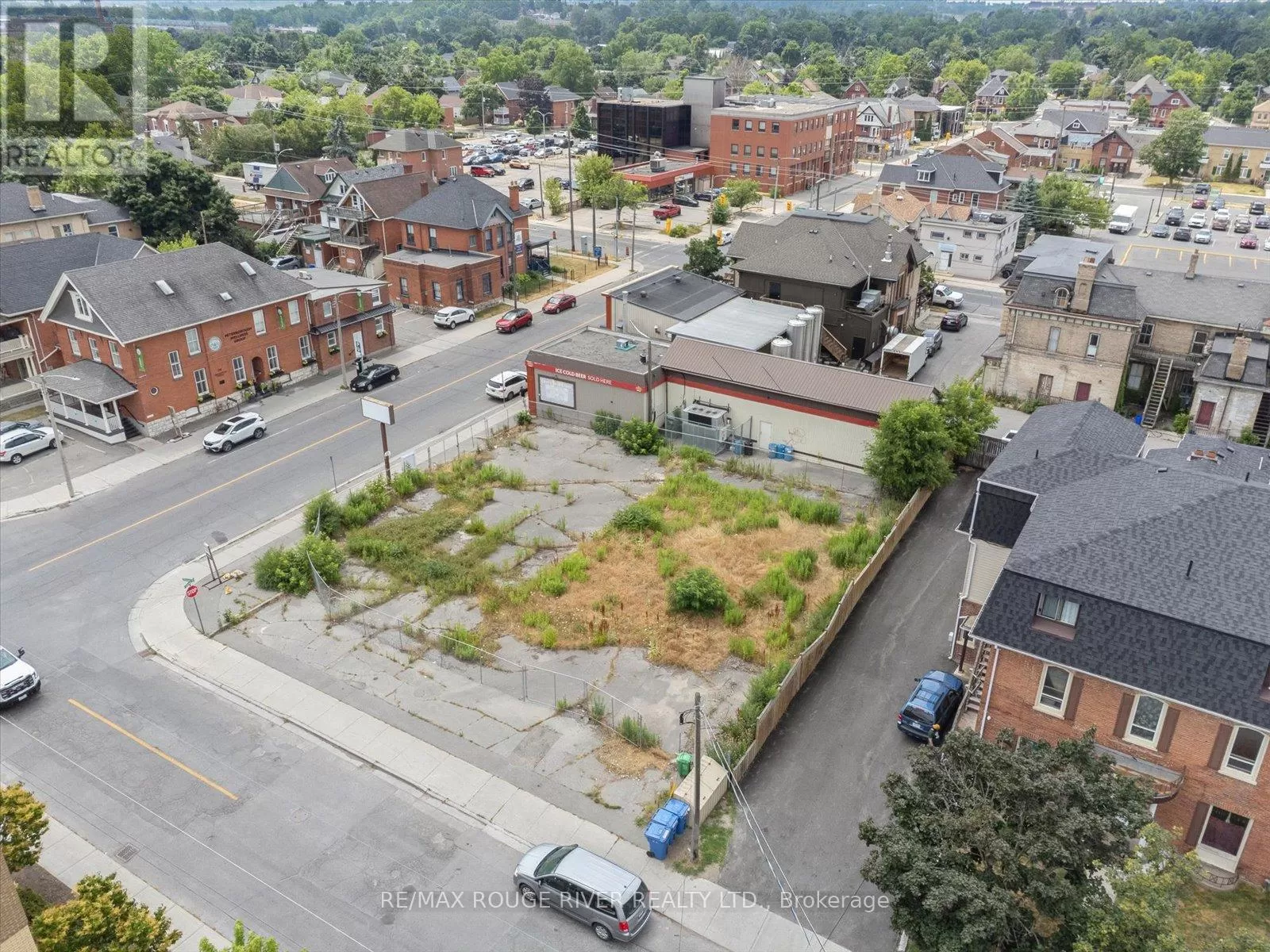 288 Charlotte Street, Peterborough, Ontario K9J 2V5