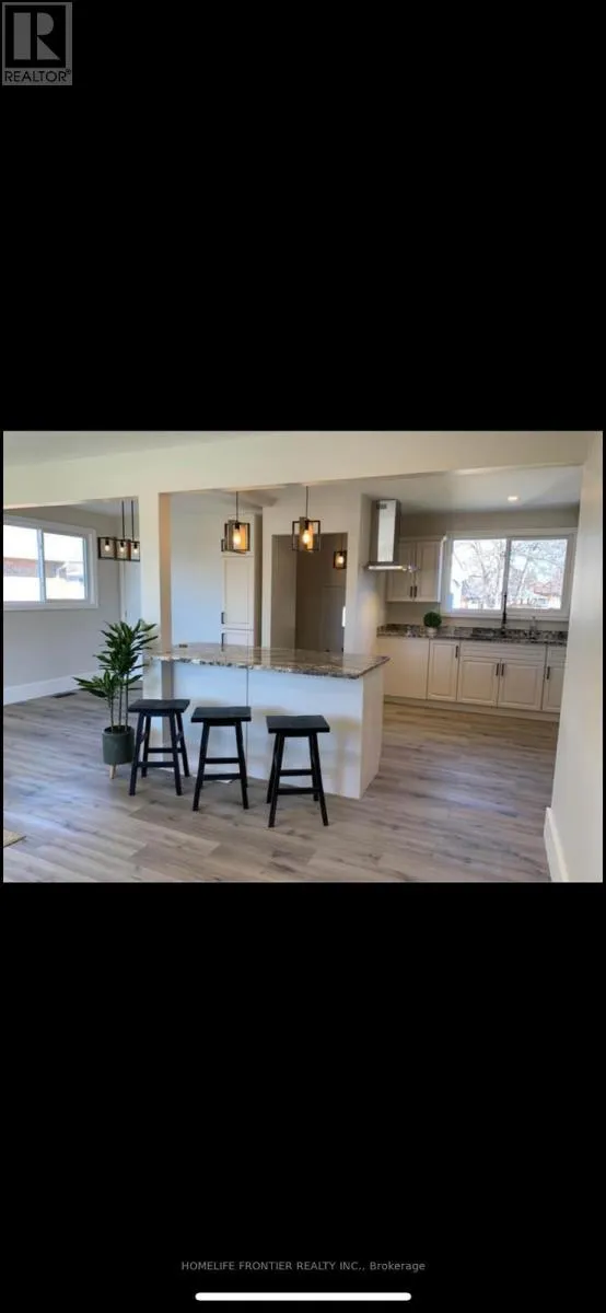 House for rent: 2880 Rivard Avenue, Windsor, Ontario N8T 2H8