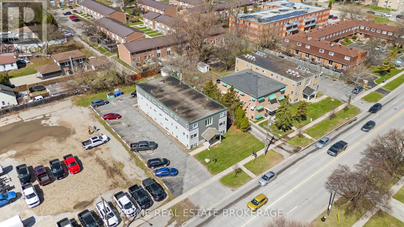 Other for rent: 289 Indian Road S, Sarnia, Ontario N7T 3W6