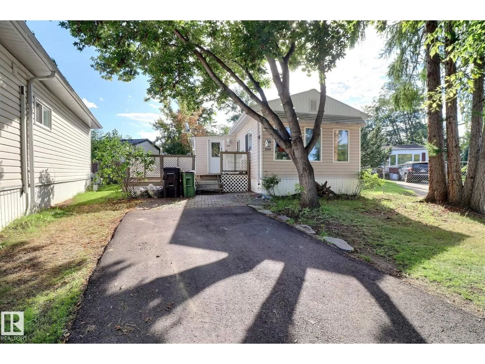 Mobile Home for rent: 289 Juniper Cr Nw, Edmonton, Alberta T5Y 6L6