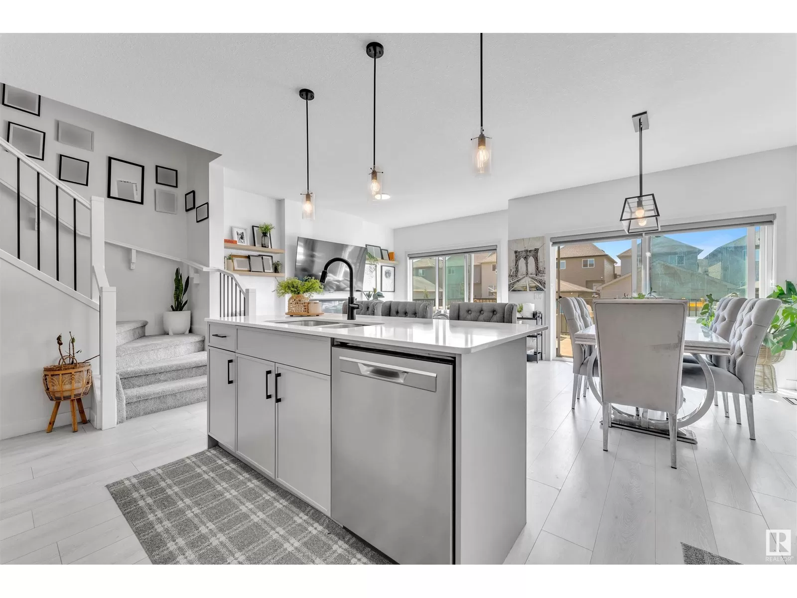 House for rent: 2890 Coughlan Green Dr Sw, Edmonton, Alberta T6W 4B2