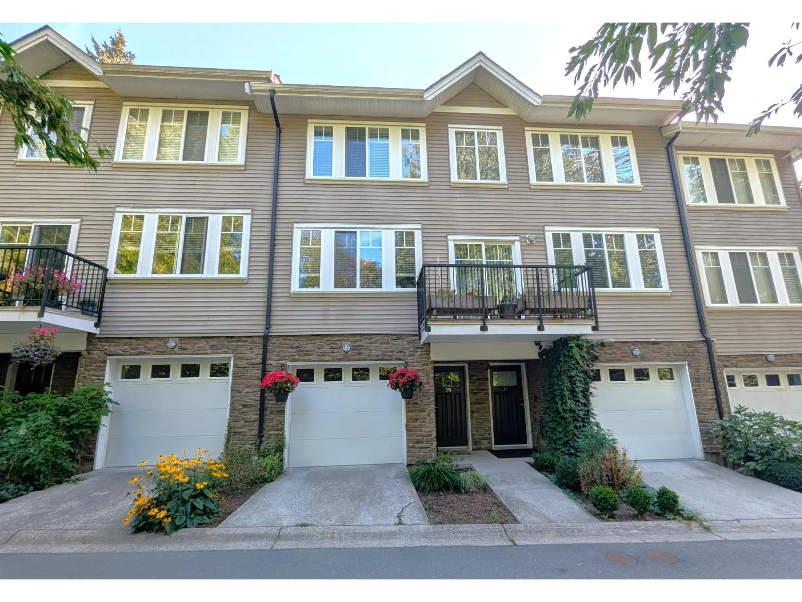 Row / Townhouse for rent: 29 13864 Hyland Road, Surrey, British Columbia V3W 2C3