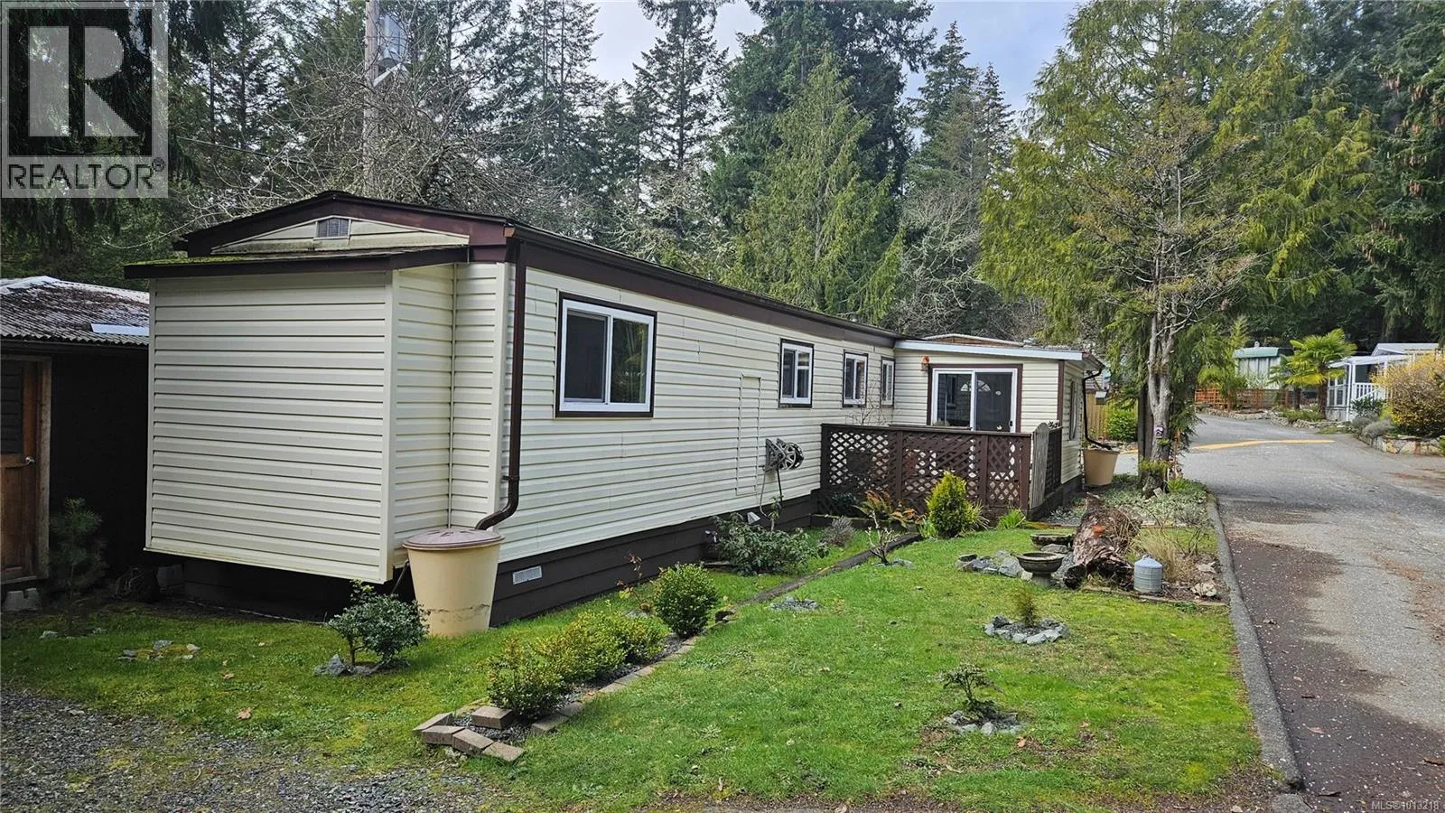 Manufactured Home for rent: 29 2500 Florence Lake Rd, Langford, British Columbia V9C 3T1