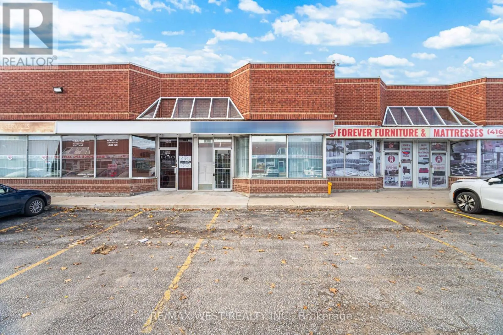 Offices for rent: 29 - 2565 Steeles Avenue E, Brampton, Ontario L6T 4L6