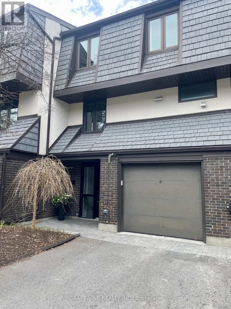 Row / Townhouse for rent: 29 - 655 Richmond Road, Ottawa, Ontario K2A 3Y3