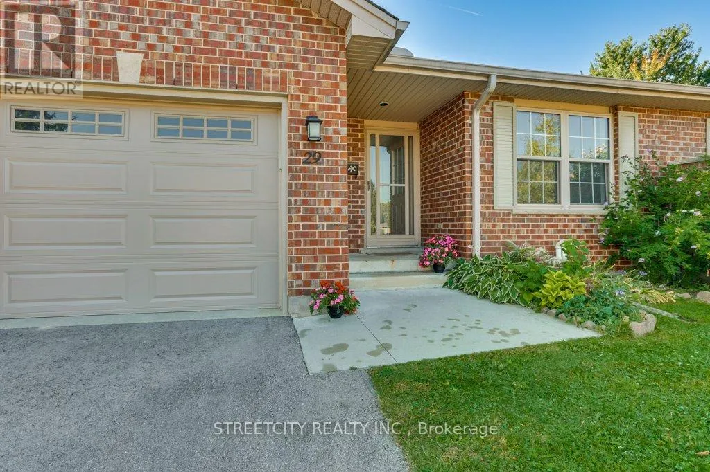 Row / Townhouse for rent: 29 - 680 Commissioners Road, London South, Ontario N6K 4T8