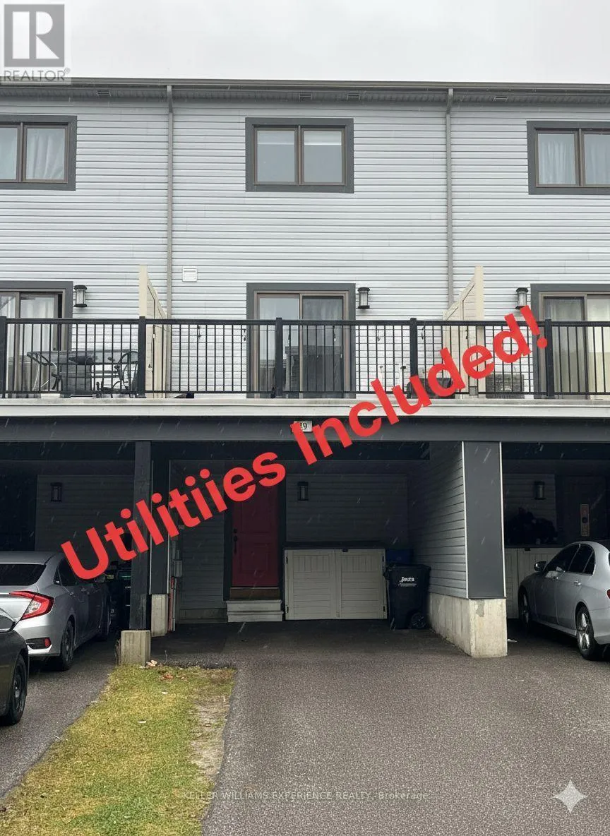 Row / Townhouse for rent: 29 Andean Lane, Barrie, Ontario L9J 0J4