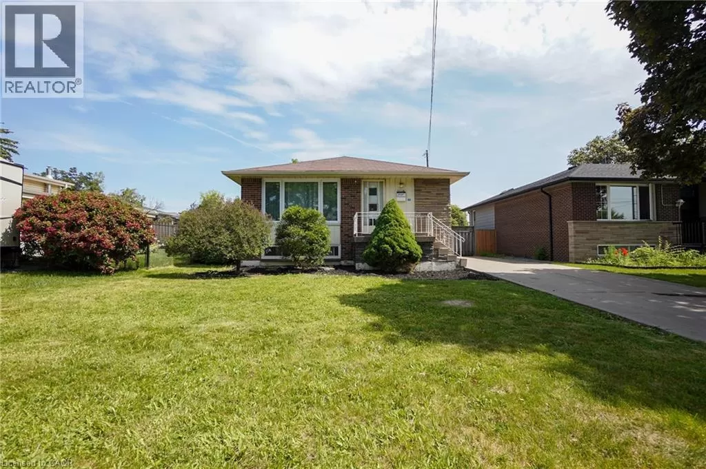 House for rent: 29 Cameo Avenue, Hamilton, Ontario L8V 2H2