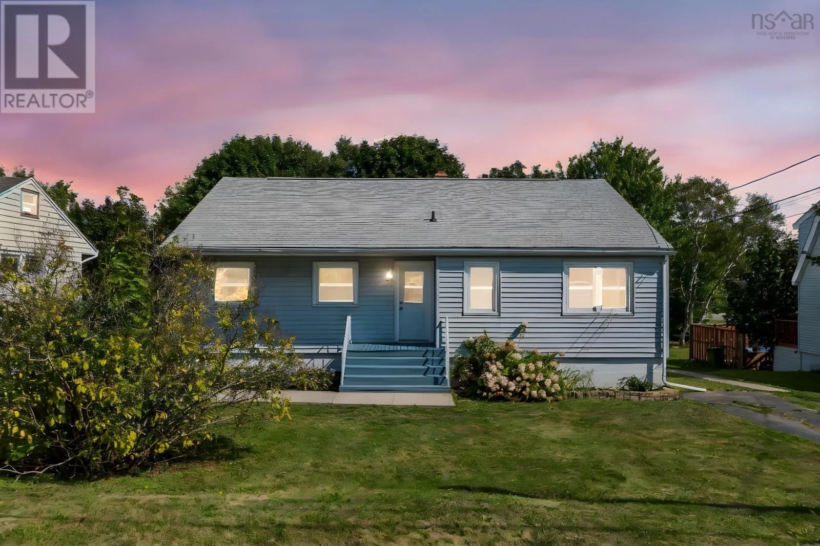 Duplex for rent: 29 Chittick Avenue, Dartmouth, Nova Scotia B3A 3J7