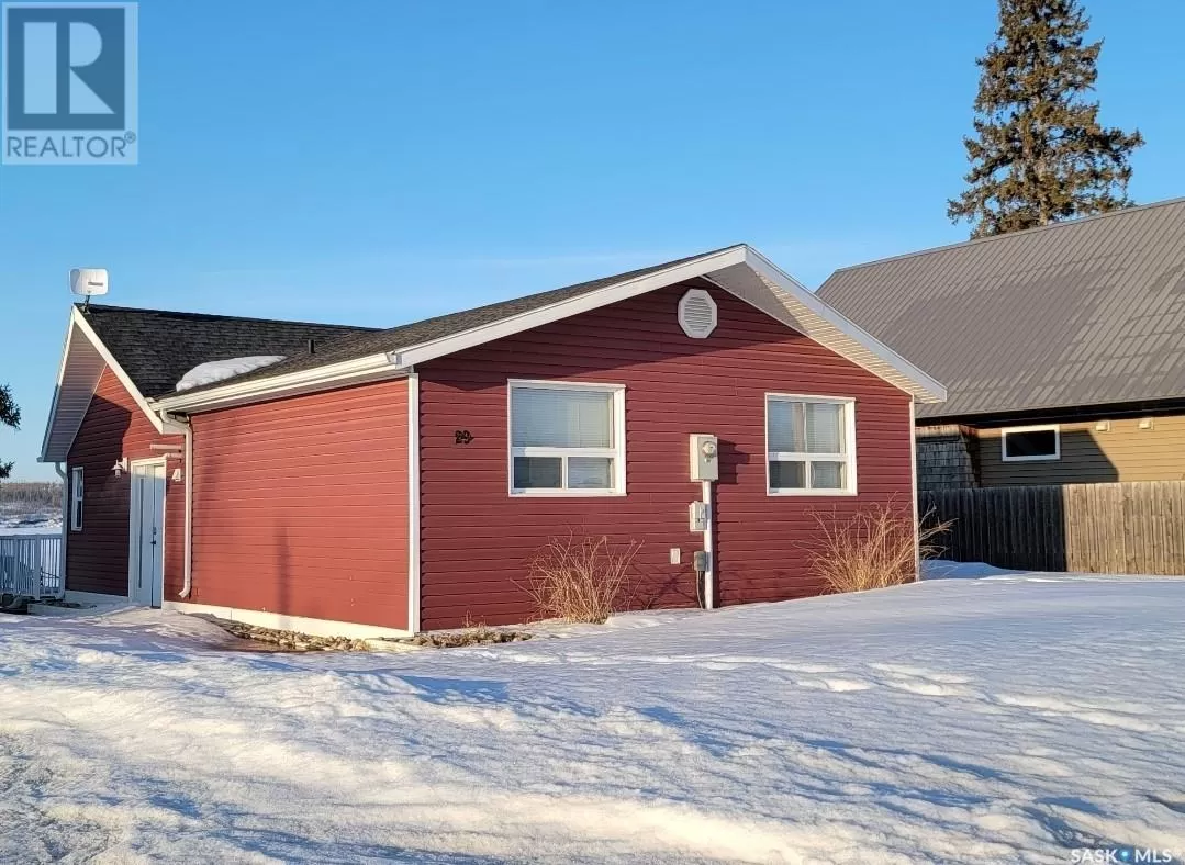 House for rent: 29 Lake Shore Drive, Macklin Lake Regional Park, Macklin, Saskatchewan S0L 2C0