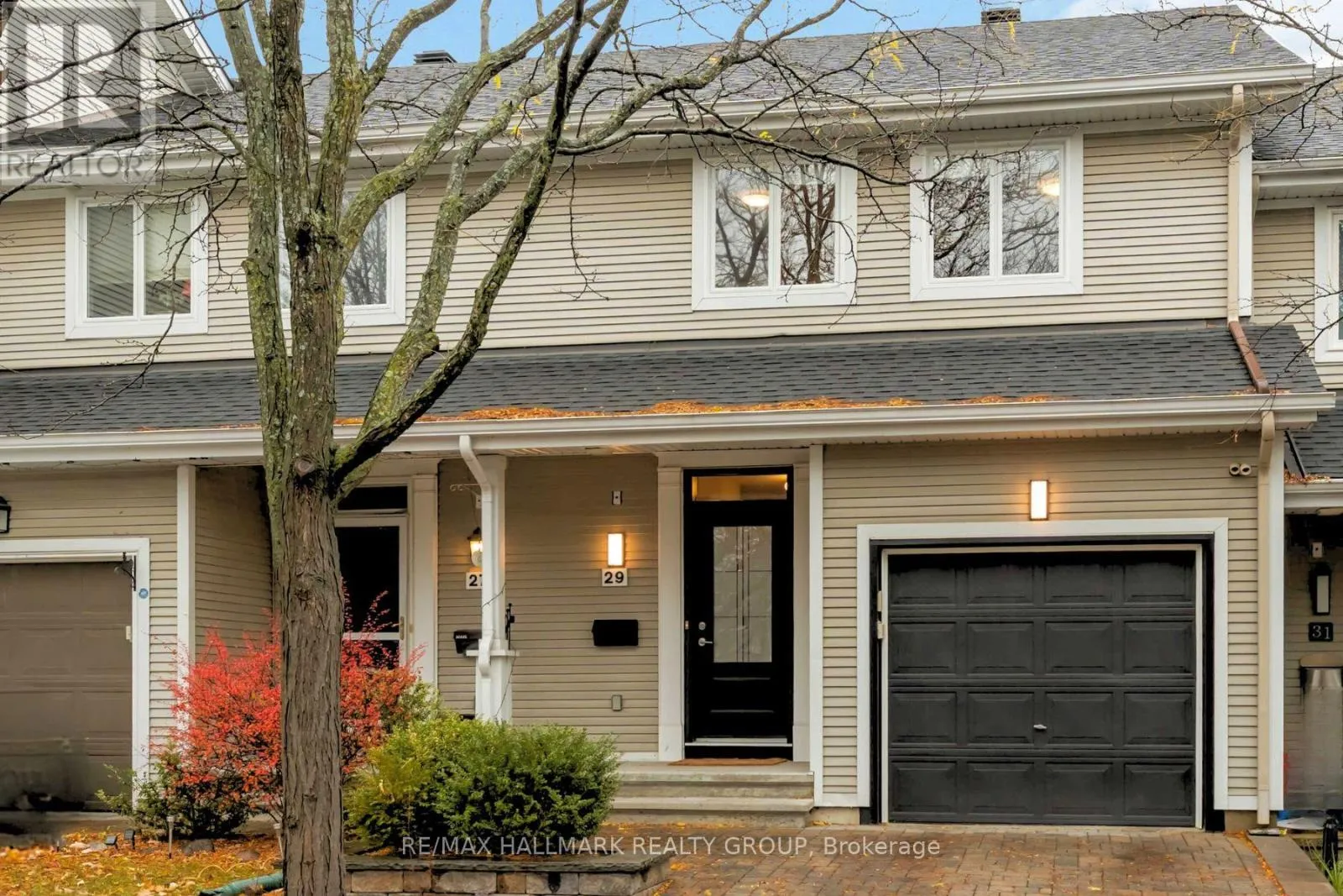 Row / Townhouse for rent: 29 Maxton Private, Ottawa, Ontario K1J 1J1