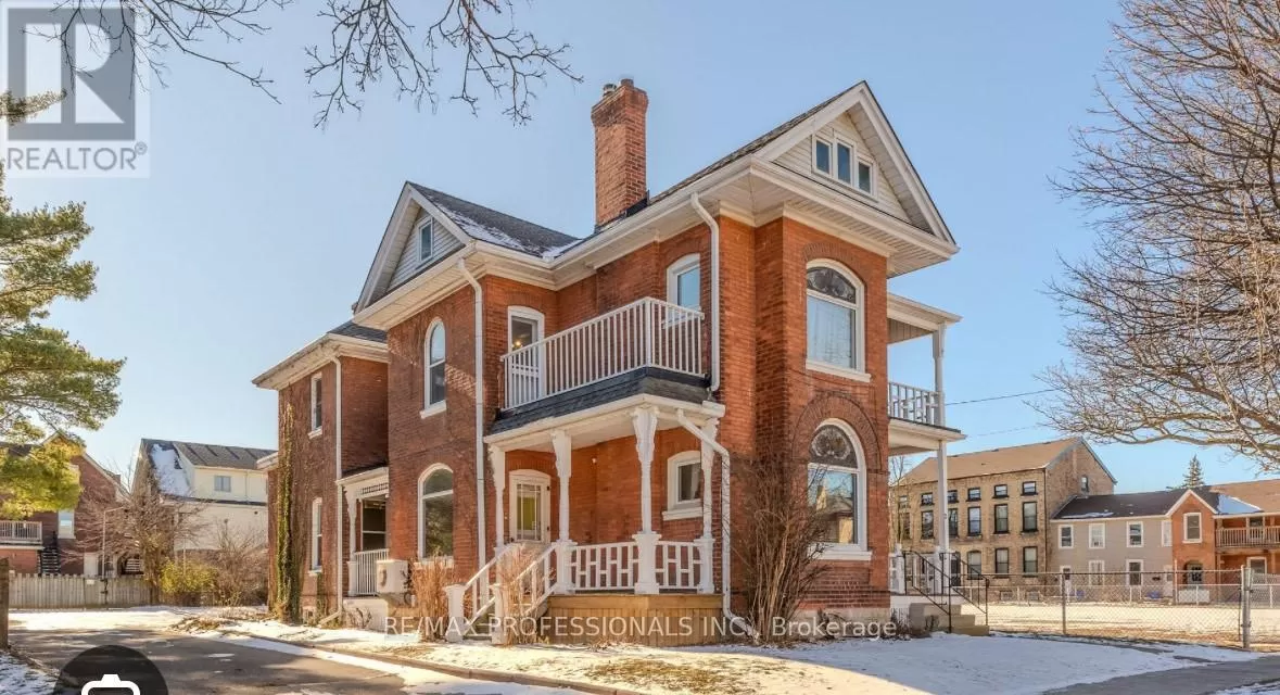 Duplex for rent: 29 Nelson Street, Brant, Ontario L0R 2H6