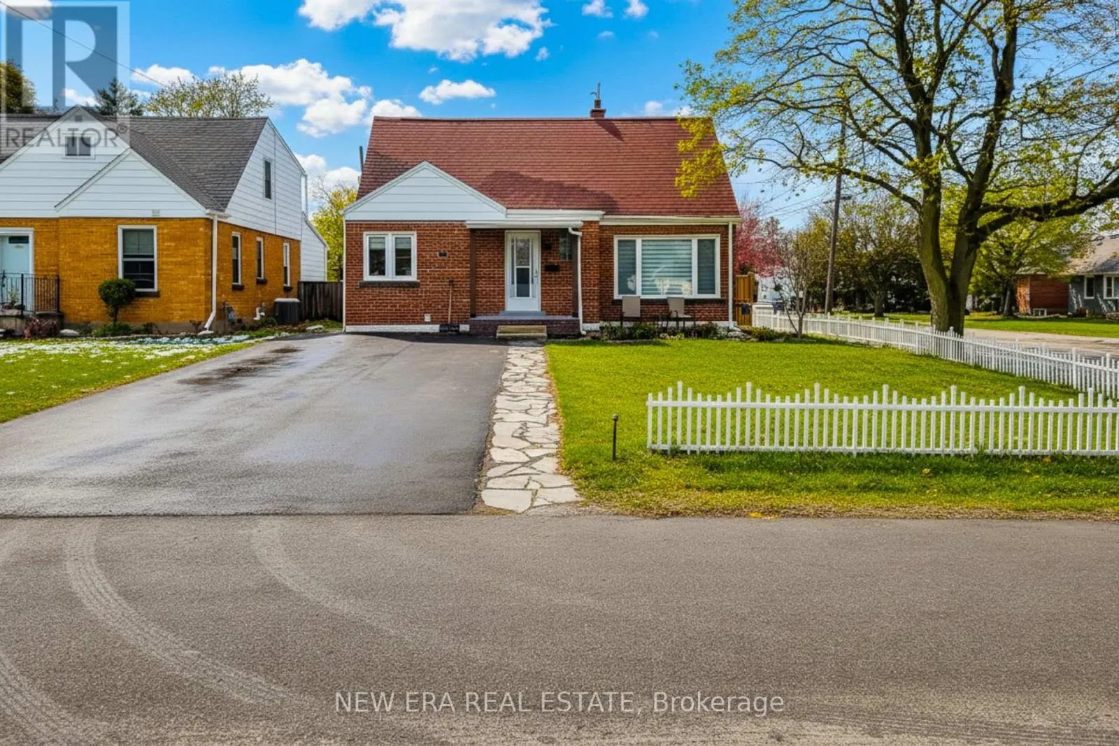 House for rent: 29 Second Street N, Hamilton, Ontario L8G 1Y8