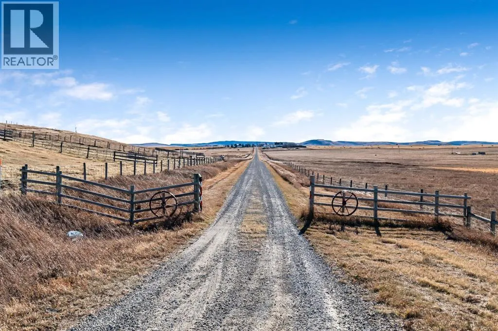 House for rent: 290043 Twp Rd 164, Rural Willow Creek No. 26, M.D. of, Alberta T0L 1R0