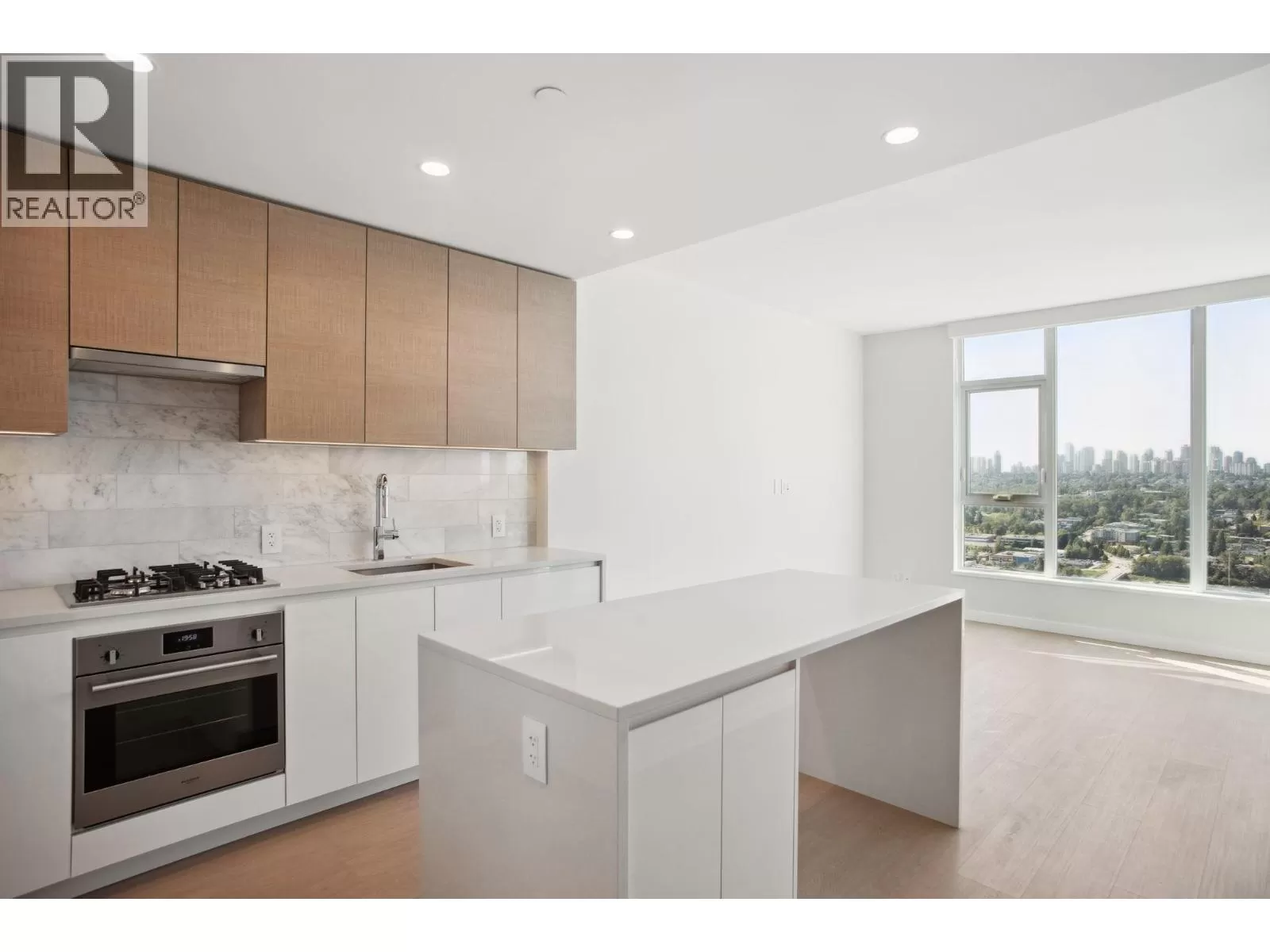 Apartment for rent: 2901 2186 Gilmore Avenue, Burnaby, British Columbia V5C 0N7