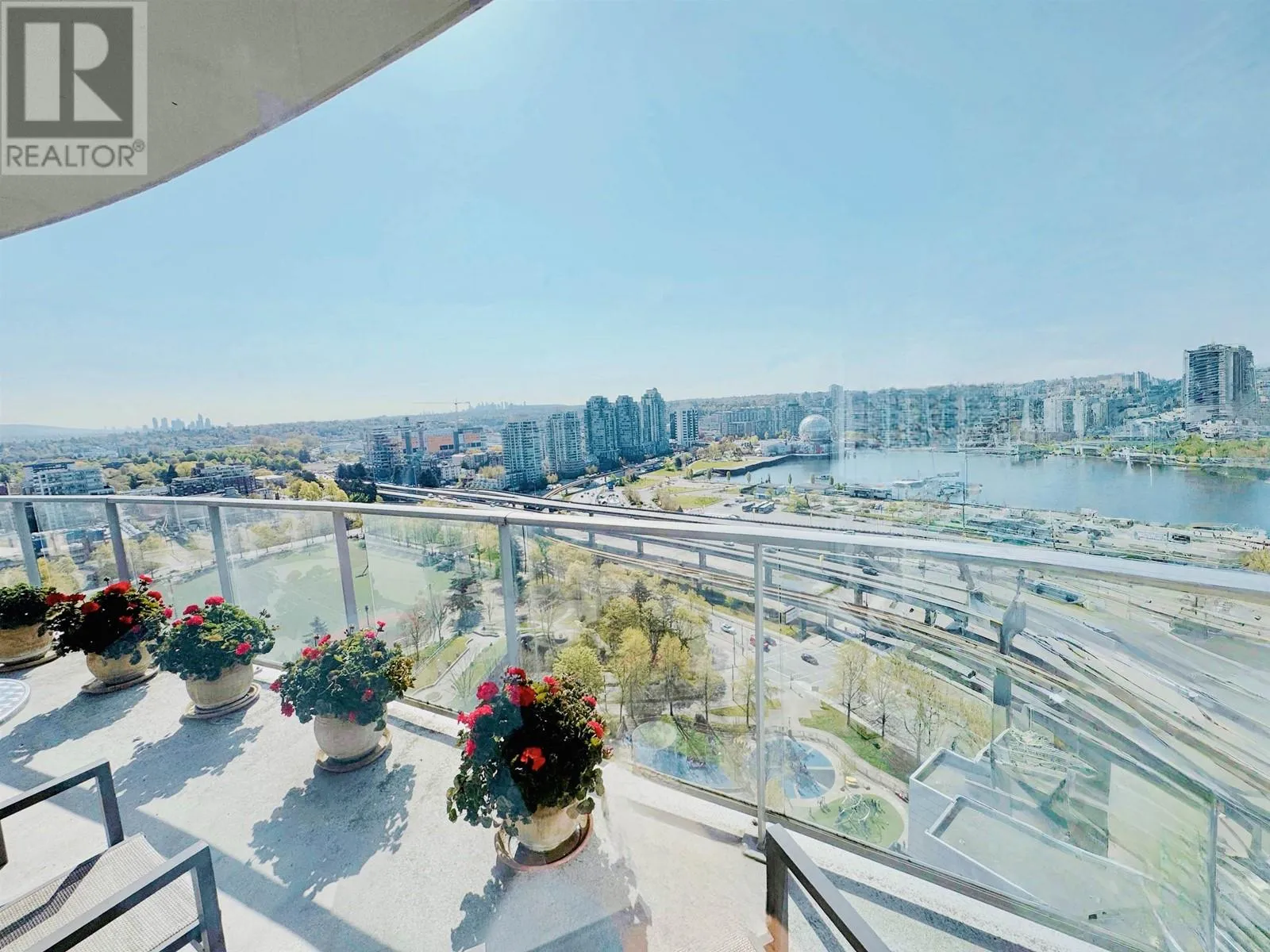 Apartment for rent: 2901 58 Keefer Place, Vancouver, British Columbia V6B 0B8