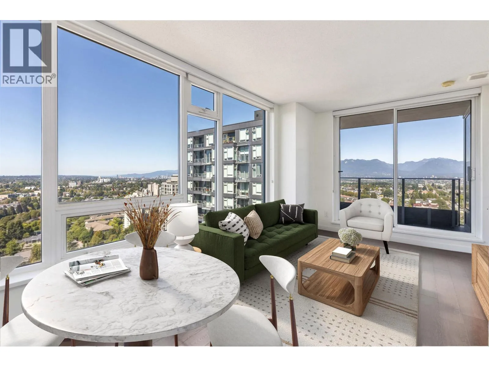 Apartment for rent: 2902 5515 Boundary Road, Vancouver, British Columbia V5R 0E3