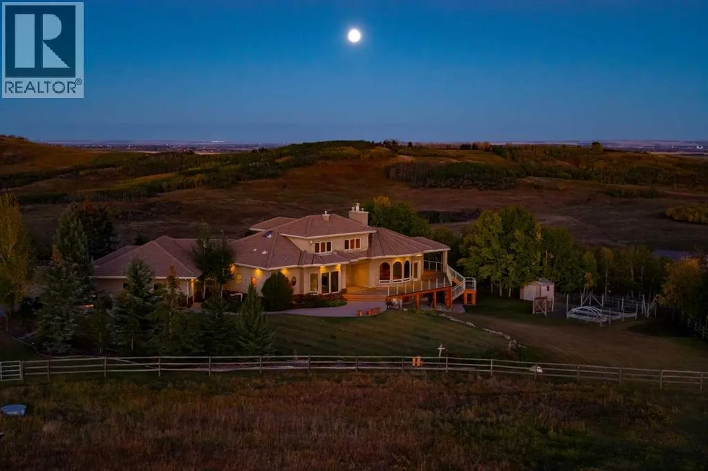 House for rent: 290254 96 Street W, Rural Foothills County, Alberta T1S 0V2