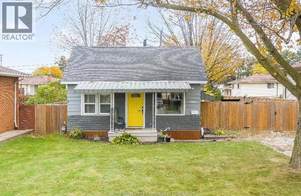 House for rent: 2906 Lloyd George Boulevard, Windsor, Ontario N8T 2V1