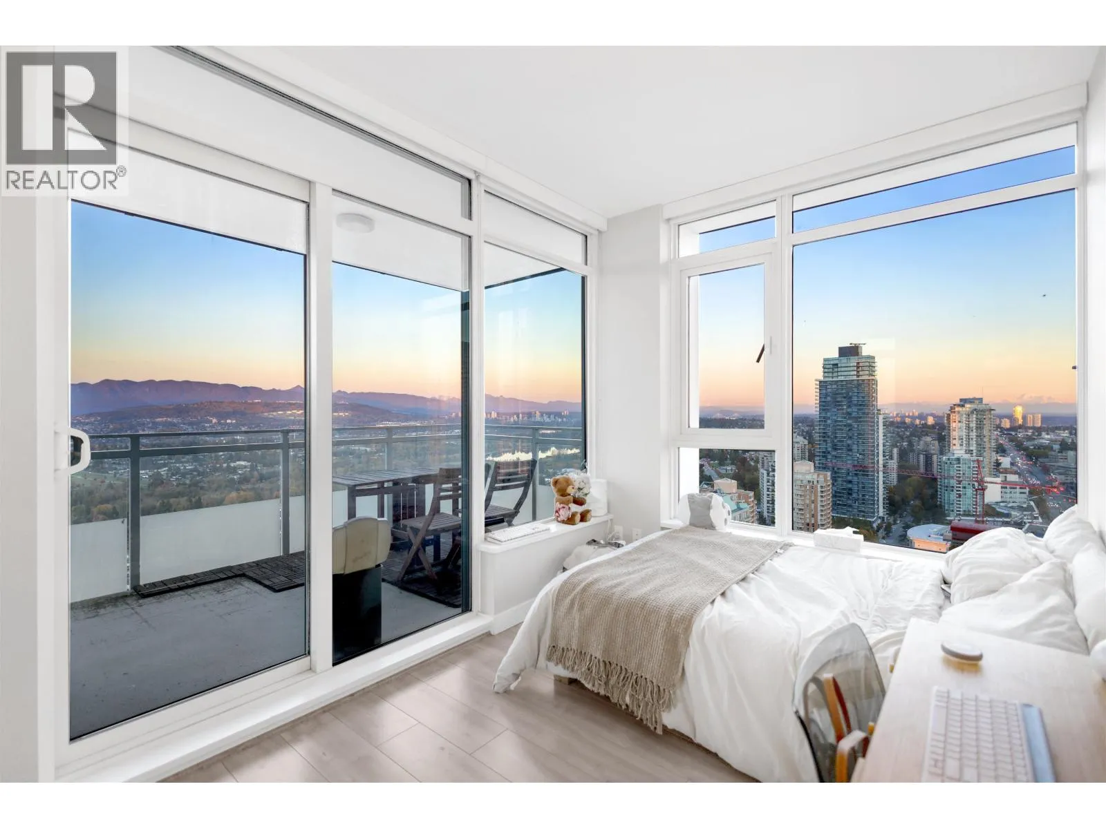 Apartment for rent: 2909 4508 Hazel Street, Burnaby, British Columbia V5H 0E4