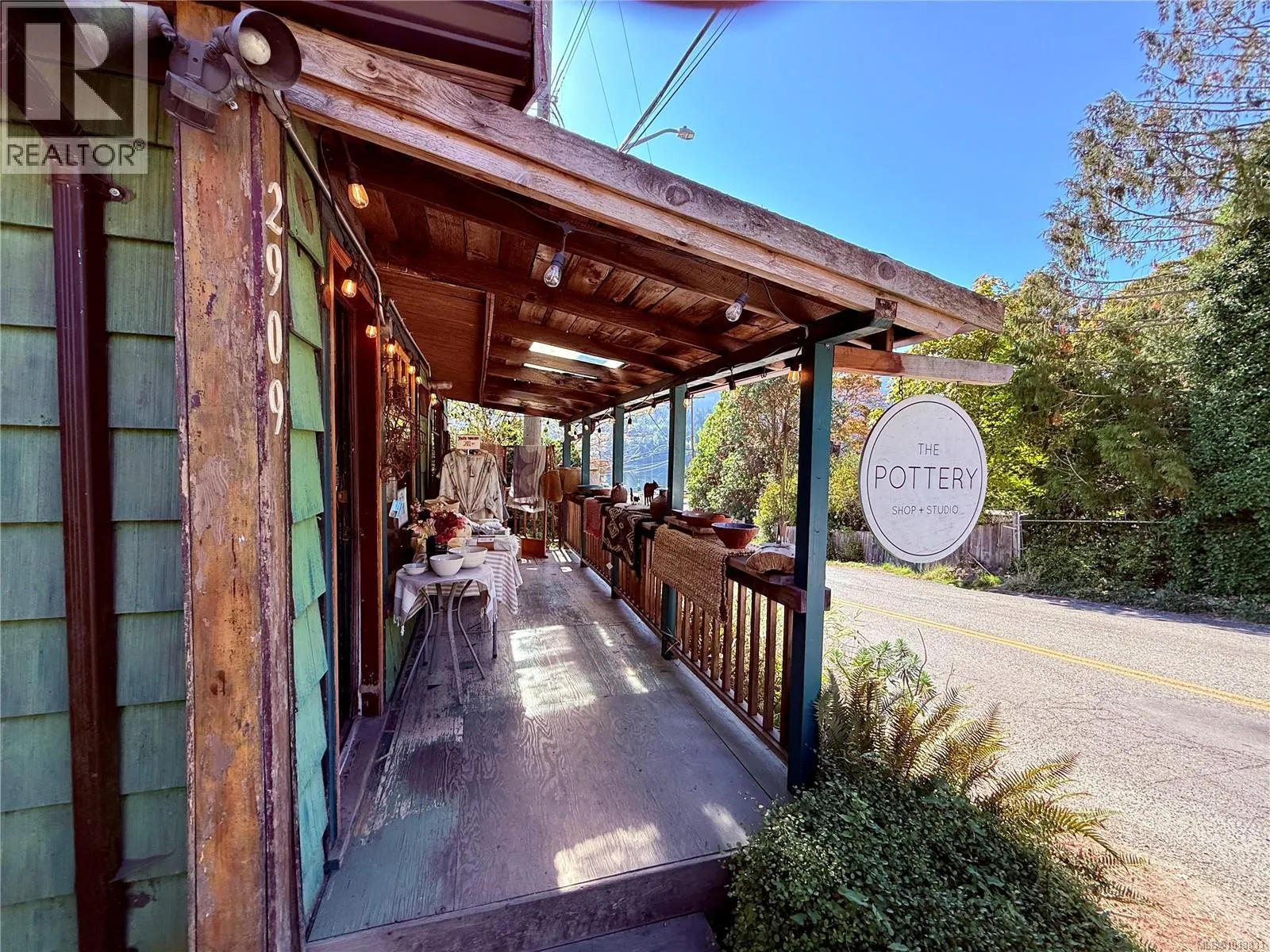 Commercial Mix for rent: 2909 Fulford-ganges Rd Sw, Salt Spring, British Columbia V8K 1X6