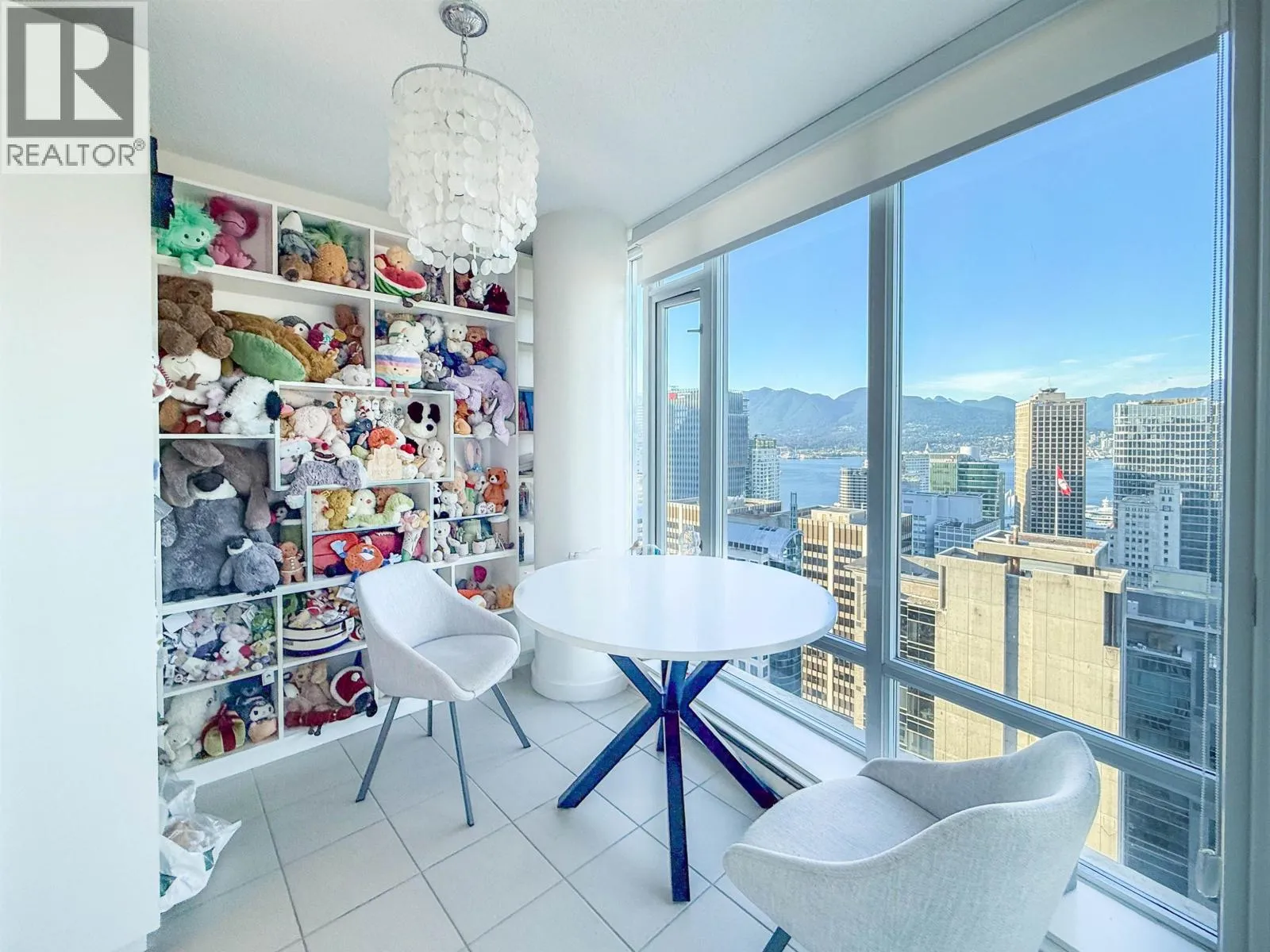 Apartment for rent: 2910 610 Granville Street, Vancouver, British Columbia V6C 3T3