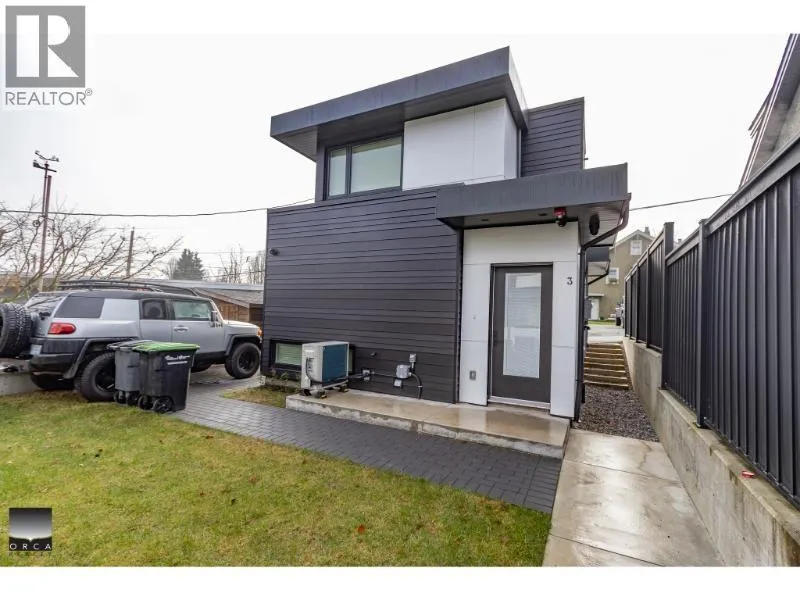 House for rent: 2912 Trinity Street, Vancouver, British Columbia V5K 1G2