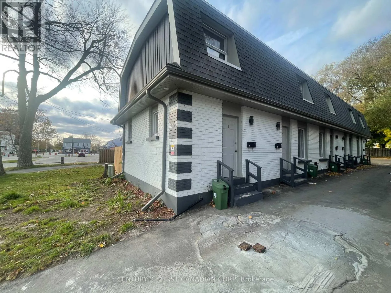 Other for rent: 292 Simcoe Street, London East, Ontario N6B 1J5