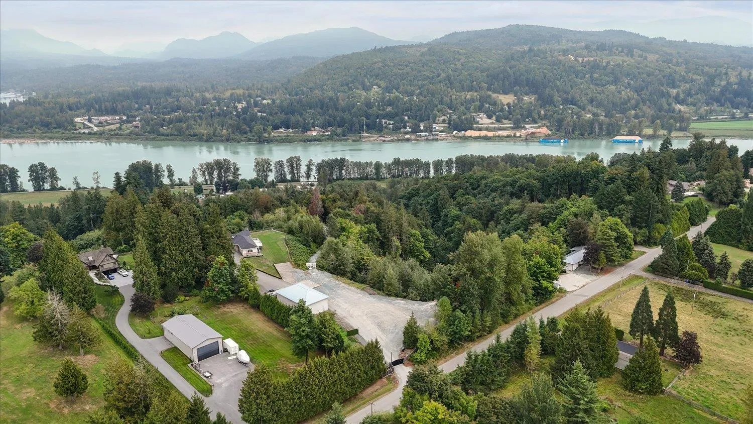 House for rent: 29325 Marsh Mccormick Road, Abbotsford, British Columbia V4X 2B4