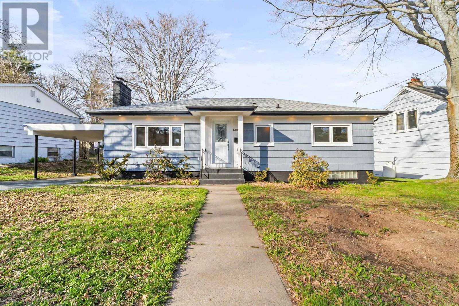 House for rent: 2935 Joseph Howe Drive, Halifax, Nova Scotia B3L 4H1