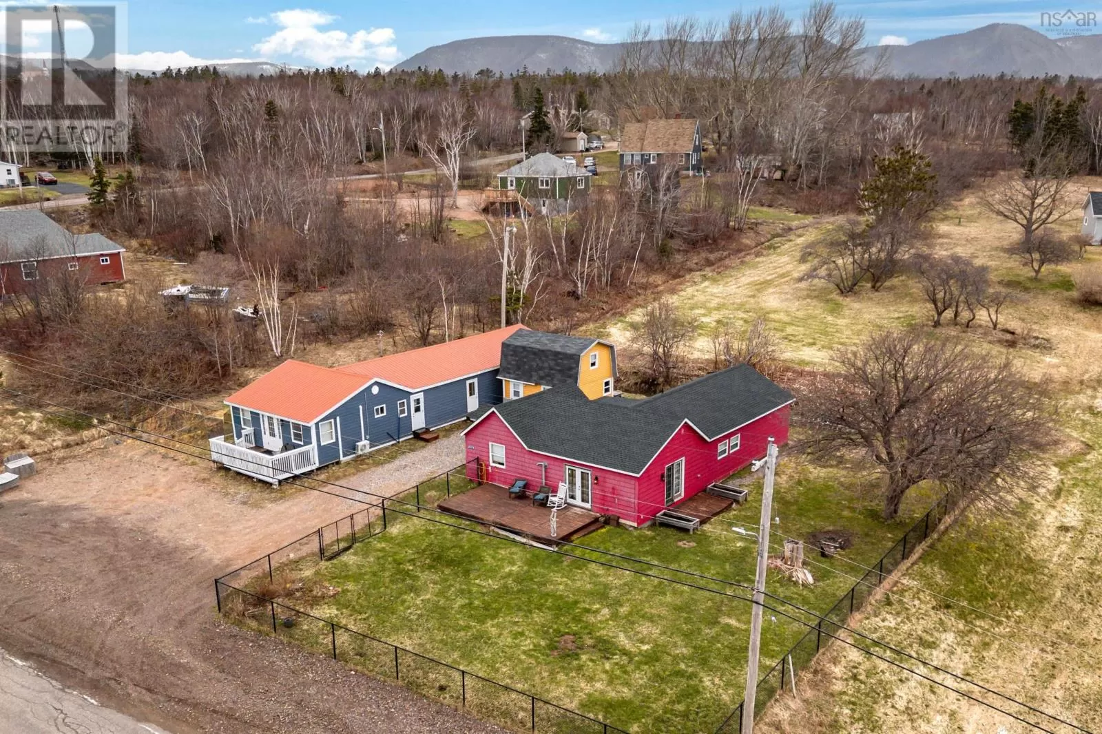 Fourplex for rent: 29377 Cabot Trail, Cape North, Nova Scotia B0C 1G0