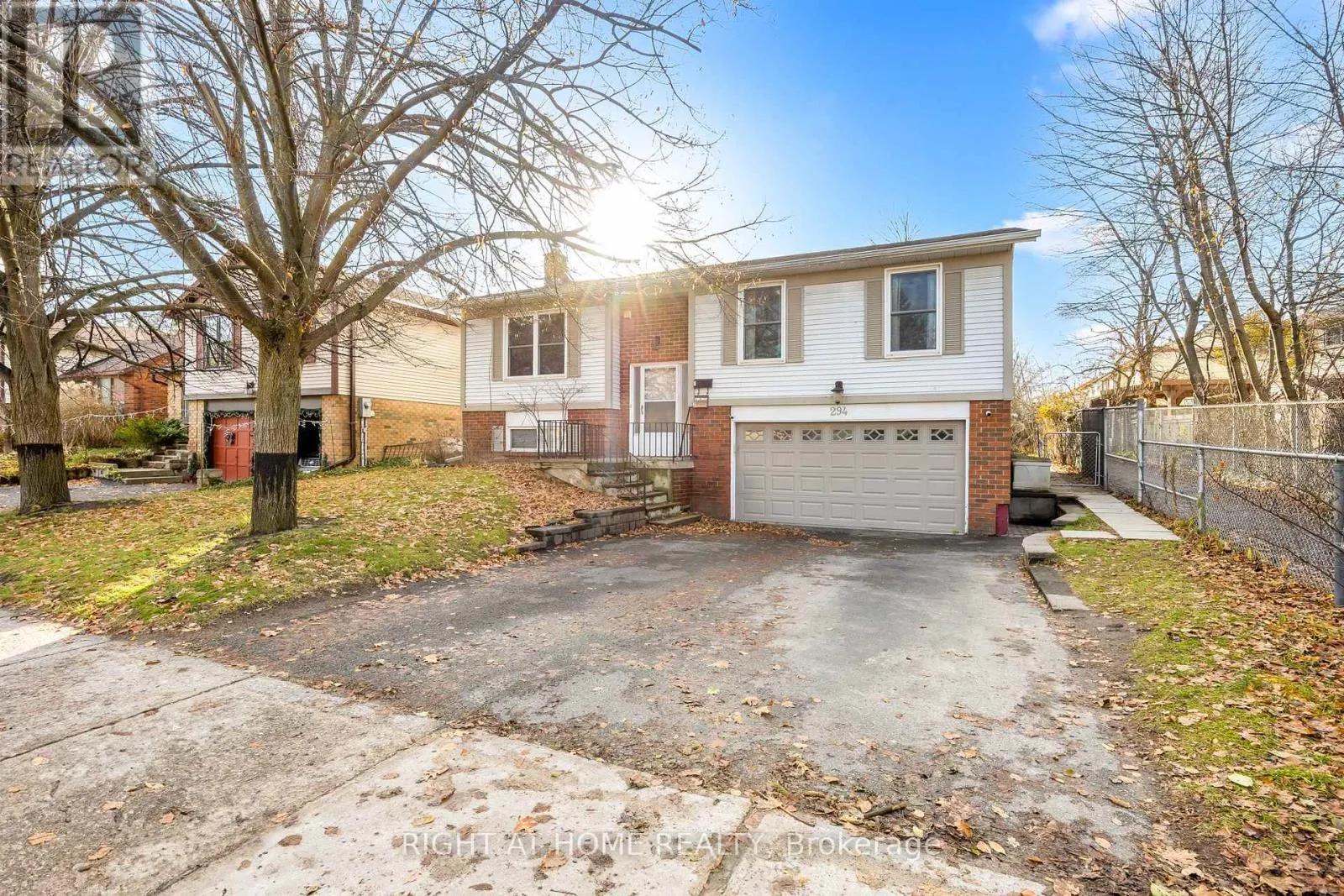 Duplex for rent: 294 Anne Street N, Barrie, Ontario L4N 5H9