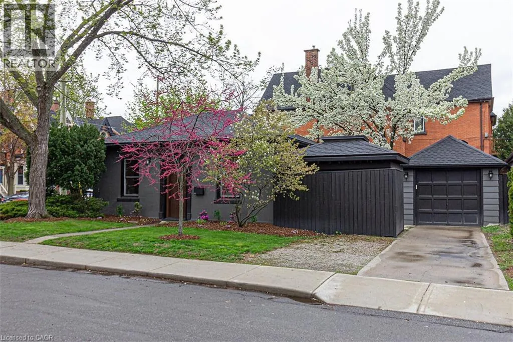 House for rent: 294 Caroline Street S, Hamilton, Ontario L9P 3L9