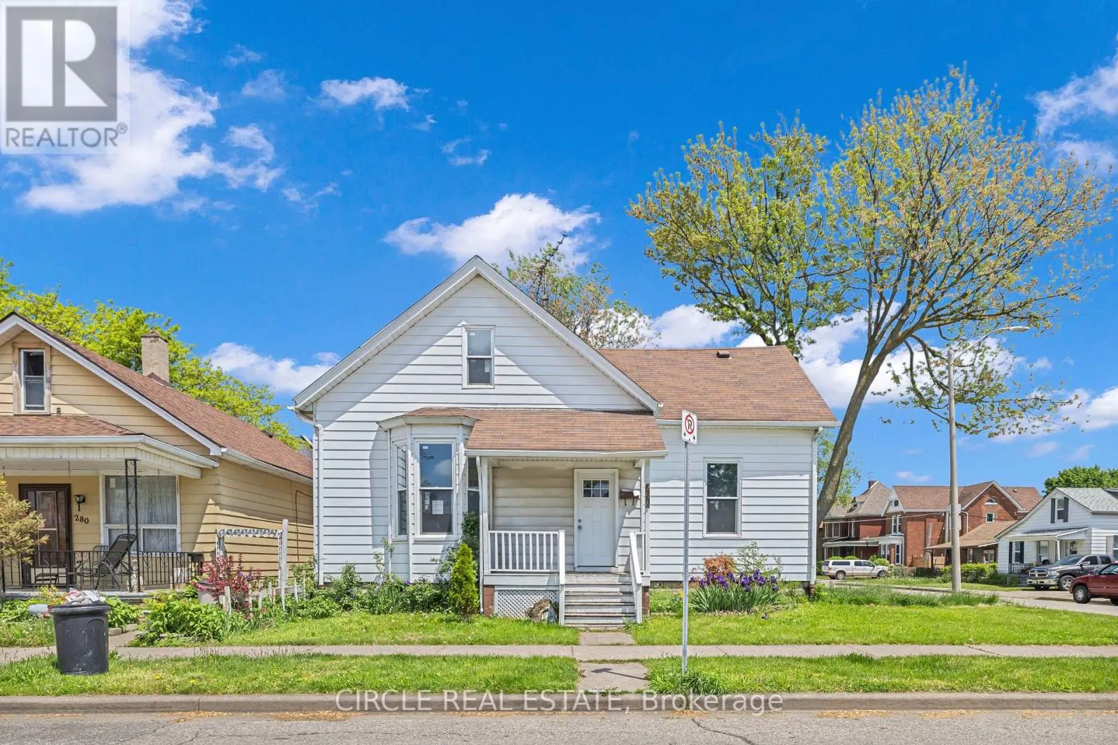 Duplex for rent: 294 Louis Avenue, Windsor, Ontario N9A 1W2