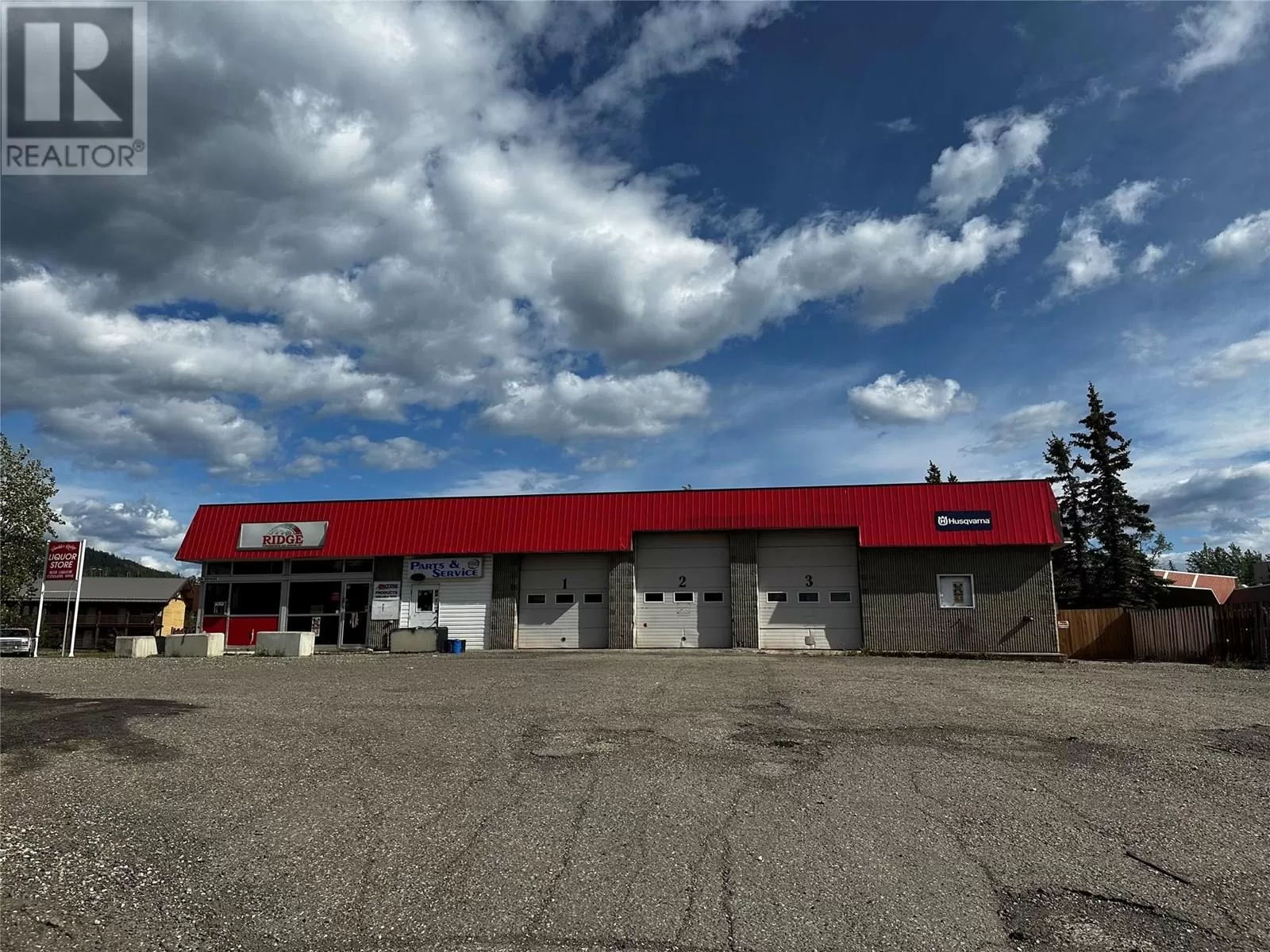 Residential Commercial Mix for rent: 295 Southgate, Tumbler Ridge, British Columbia V0C 2W0