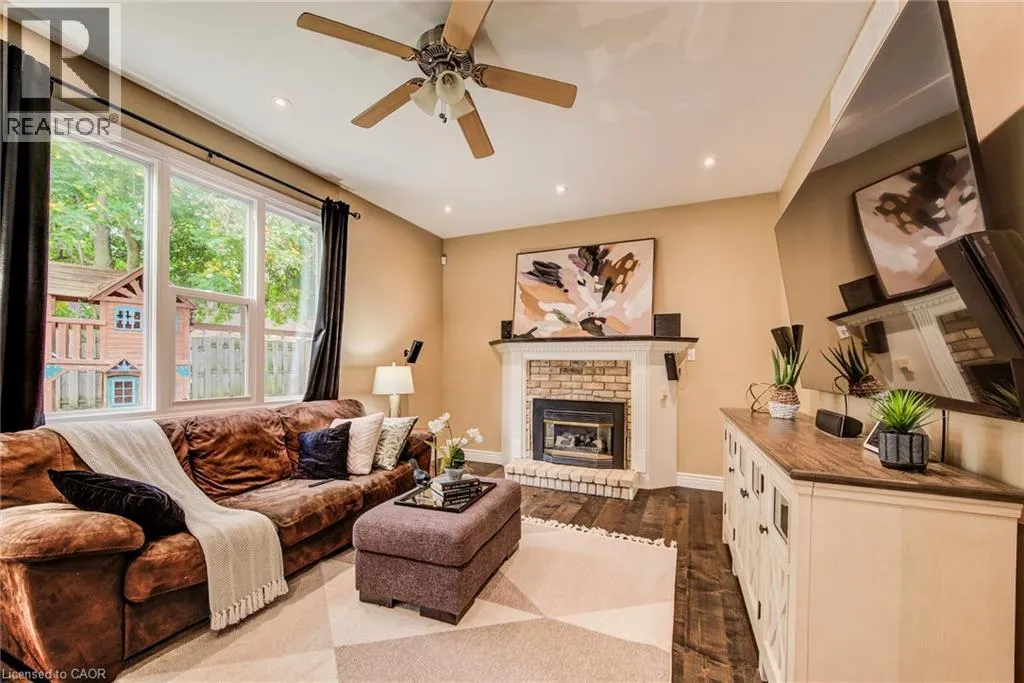 House for rent: 295 Wiltshire Place, Waterloo, Ontario N2T 1R3