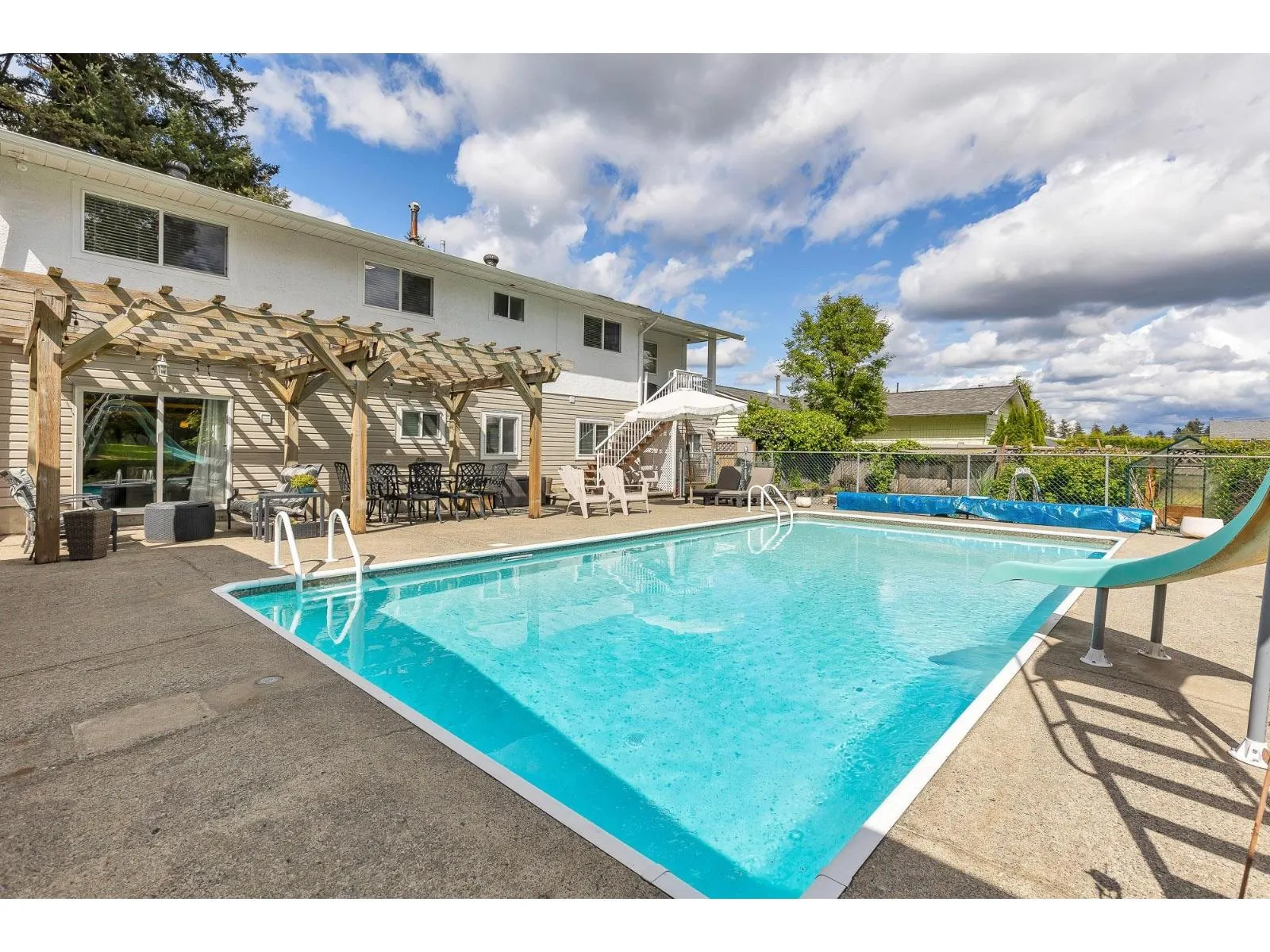 House for rent: 29518 Sunvalley Crescent, Abbotsford, British Columbia V4X 1J2