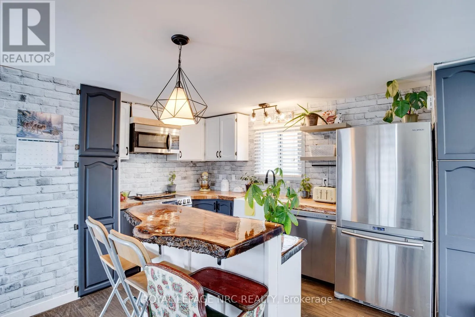 Mobile Home for rent: 297 - 241 St. Paul Street W, St. Catharines, Ontario L2S 2E5