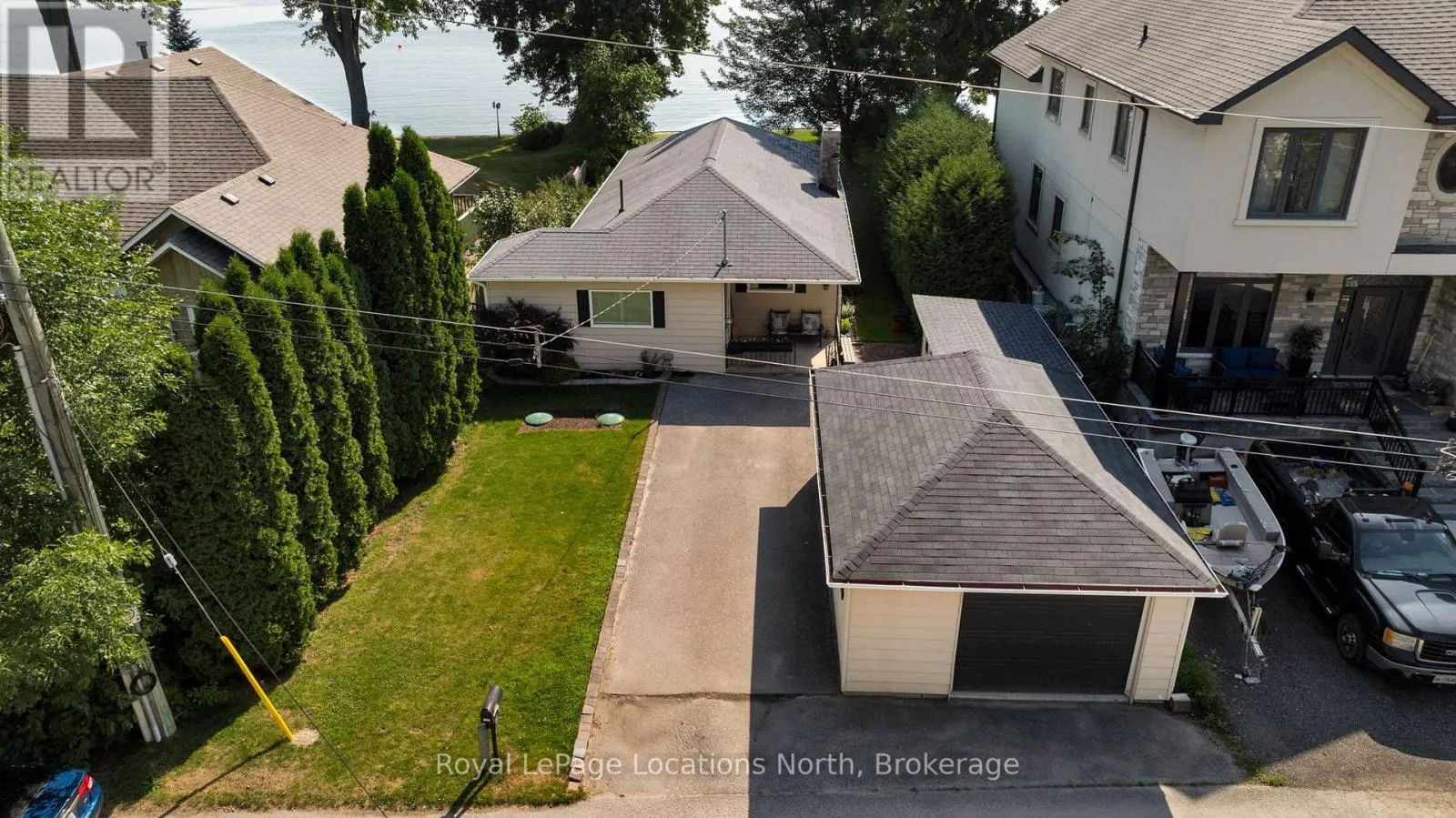 House for rent: 297 Beach Road, Innisfil, Ontario L0L 1R0